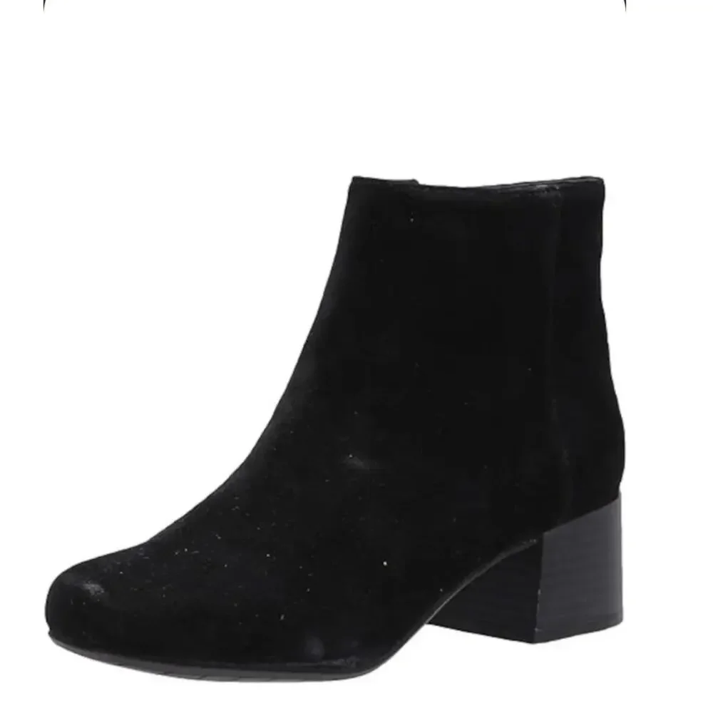 Reaction Kenneth Cole step out